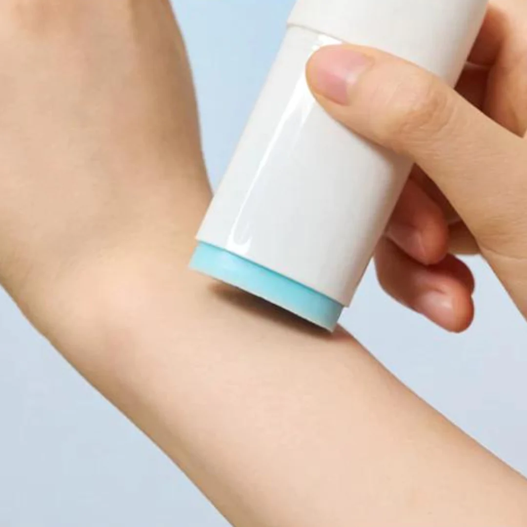 Madagascar Centella Hyalu-Cica Silky-Fit Sun Stick - Image 3